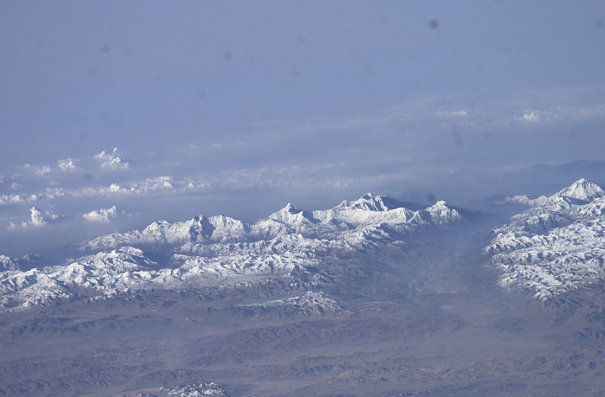 Nasa Annapurna Dhaulagiri ISS006-E-52647_2 Nasa has taken some excellent photos over the years. This photo is from the north in Tibet, looking down the Kali Gandaki Valley into Upper Mustang, with Annapurna on the left and Dhaulagjri on the right.